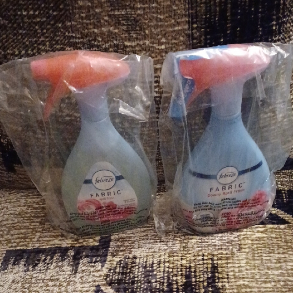 4/$40 New Febreze Fabric Downy April Fresh - 2 Spray Bottles 700 mL (Each)